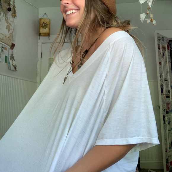 JL v neck short sleeve - Picture 2 of 7